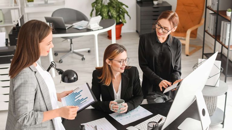 How Accountants Support Business Growth